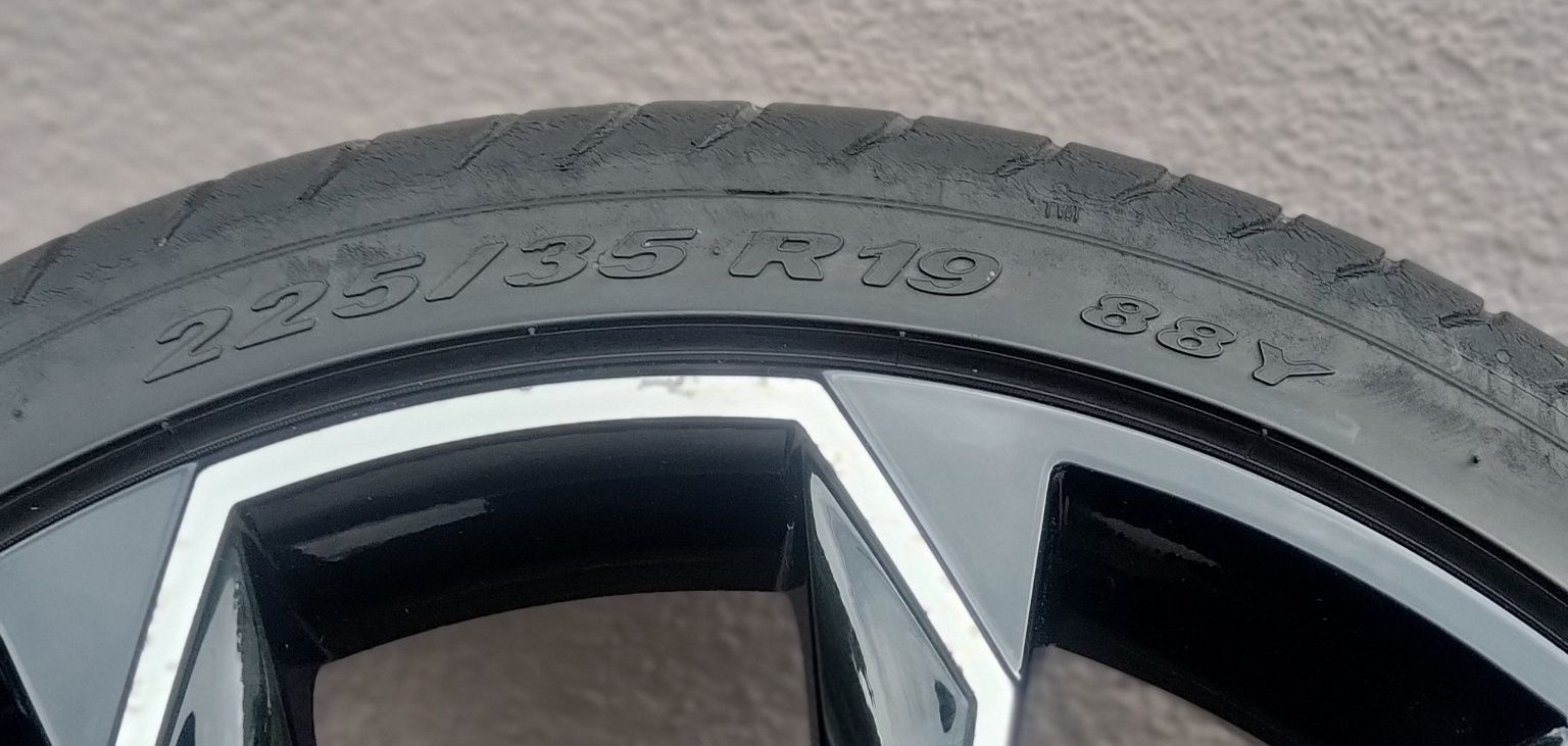Felgi Skoda RS + opony Pirelli P Zero R19