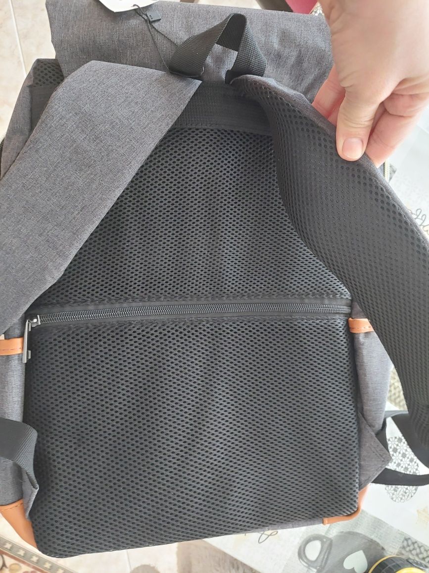 Mochila portátil nova