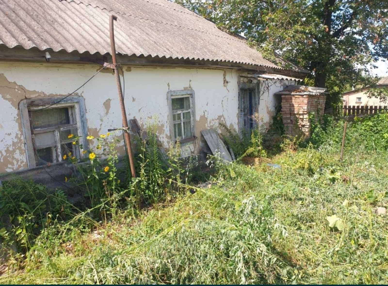 Продам або обміняю хату з ділянкою.