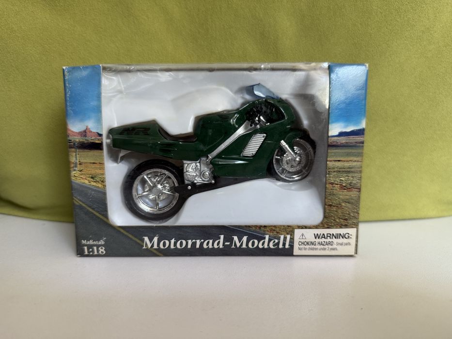 Model motocykla sportowego 1:18