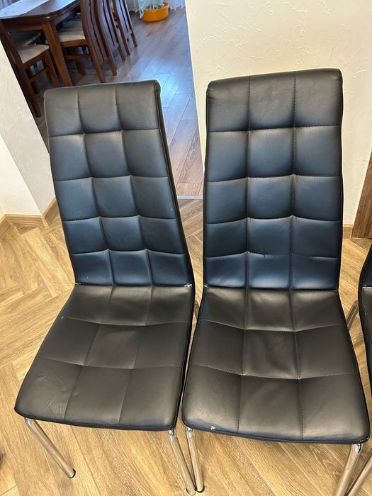 Krzesła czarne 4szt.