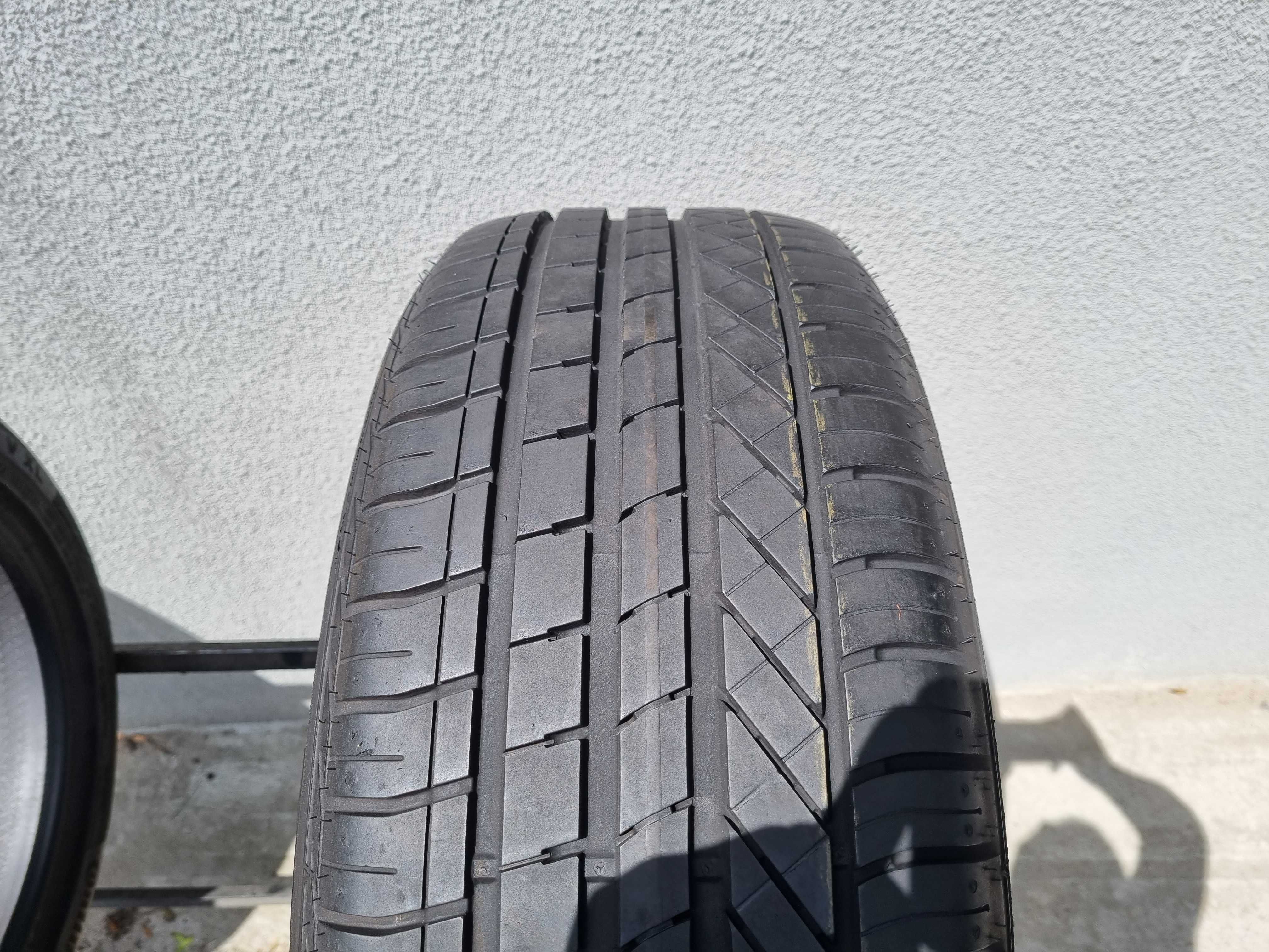 225/55/17 97W Goodyear EXELLENCE *