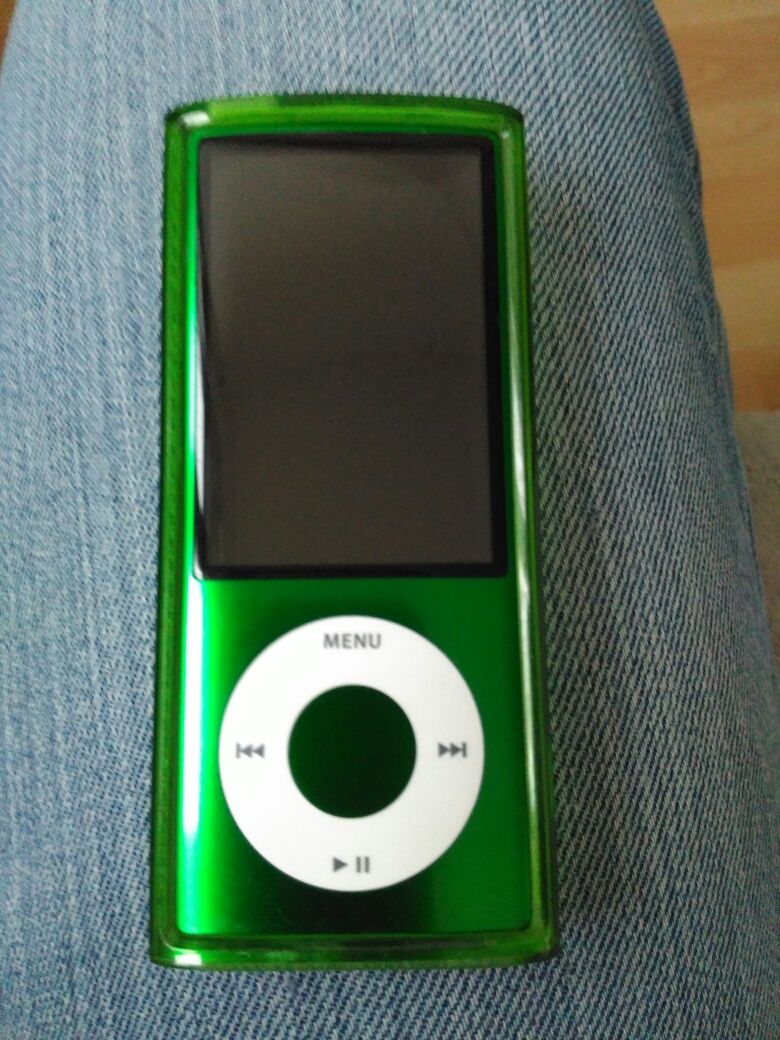 iPod leitos de musicas e tira fotos