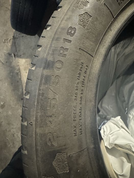 Зимова Гума 245/50 R18