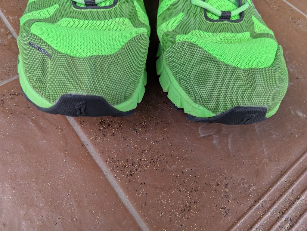 Кросівки для бігу inov 8 42,5 трекінгові