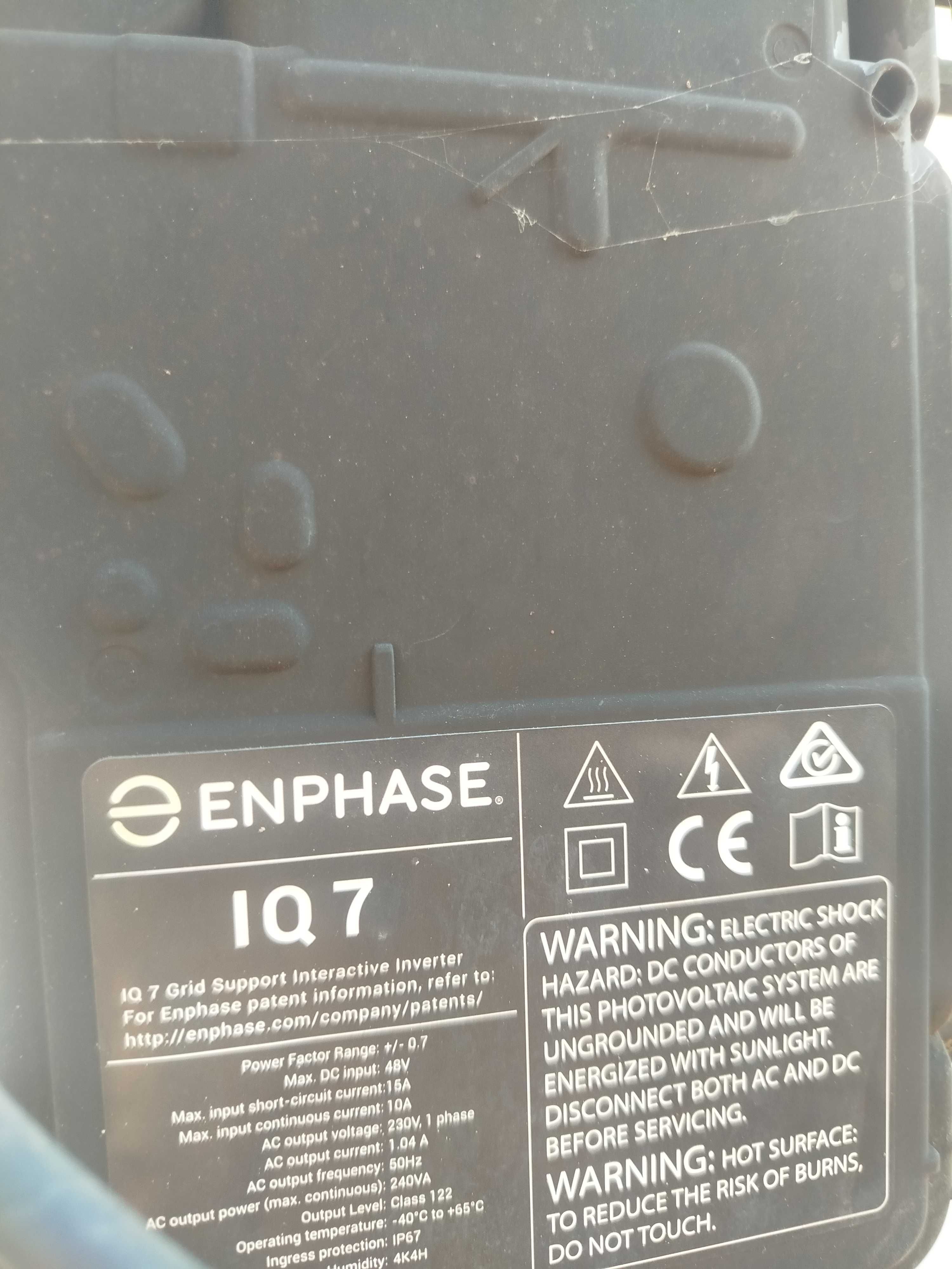 Microinversore Enphase IQ7