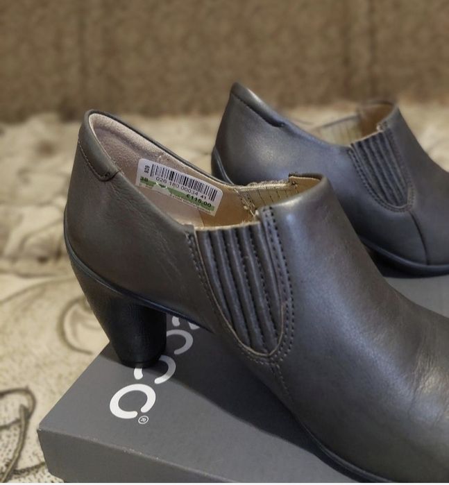 Демісезонні сапожки, ботільони Ecco Sculpture 65. Оригінал. 38 розмір.