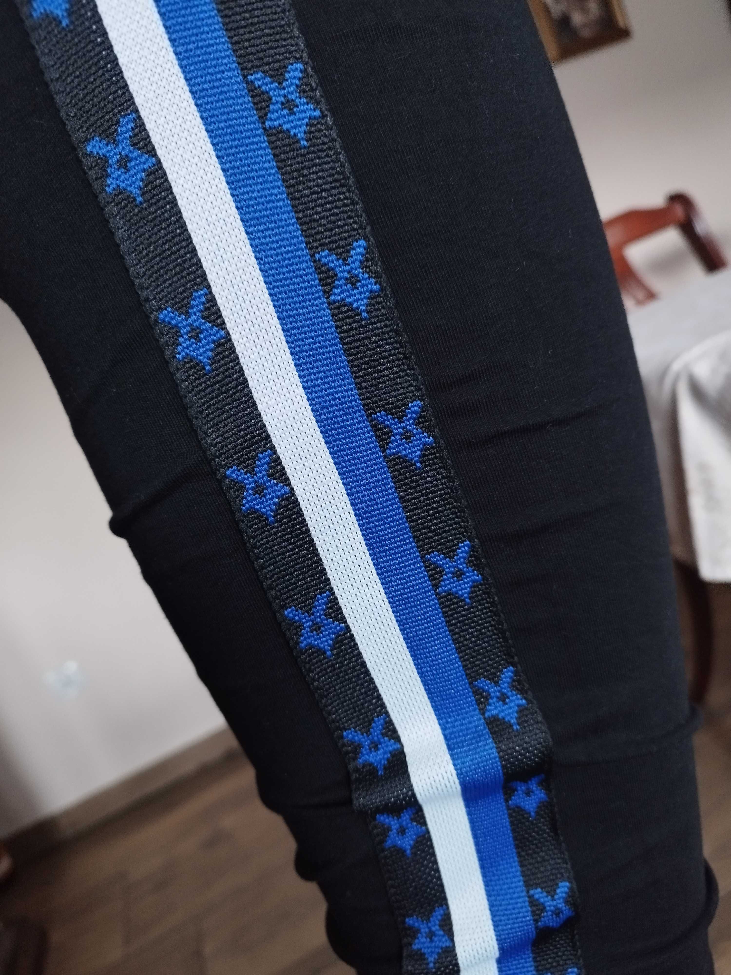 %_MEGI_spodnie / legginsy_ lampas + aplikacje_czarne - M/L