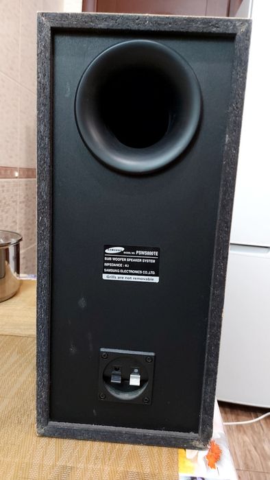 Продам сабвуфер корейской фирмы Samsung c  большим басовым динамиком