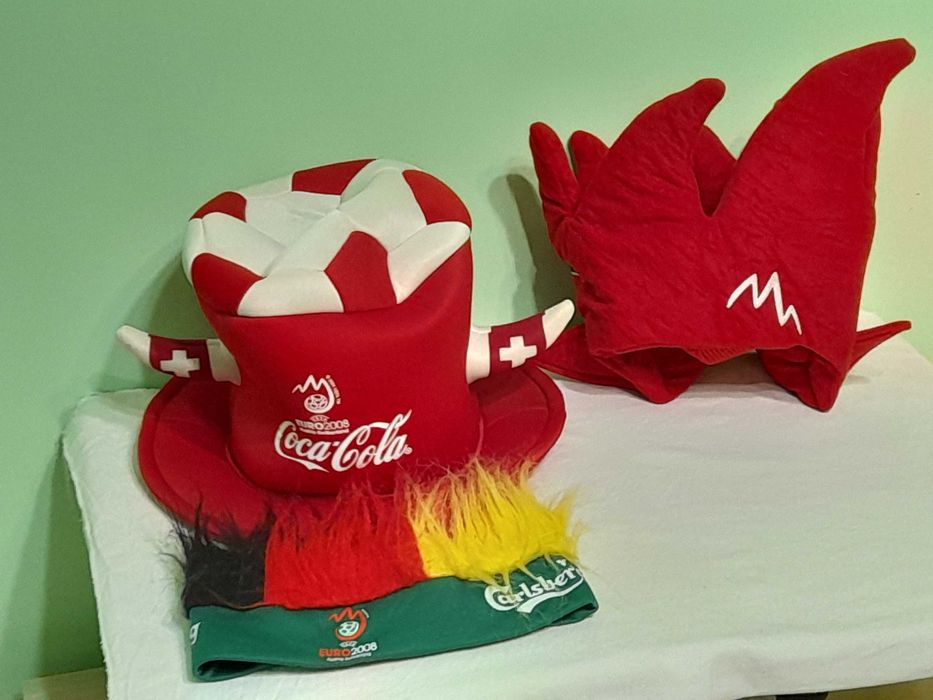 шапки , шарф EURO 2008 ,капелюх Accessorize -M\L