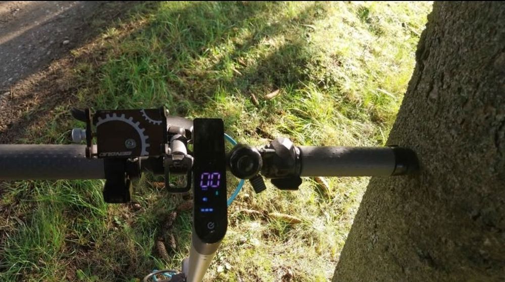 Hulajnoga elektryczna motus