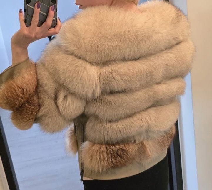 Futro z lisa bialego/czerwonego