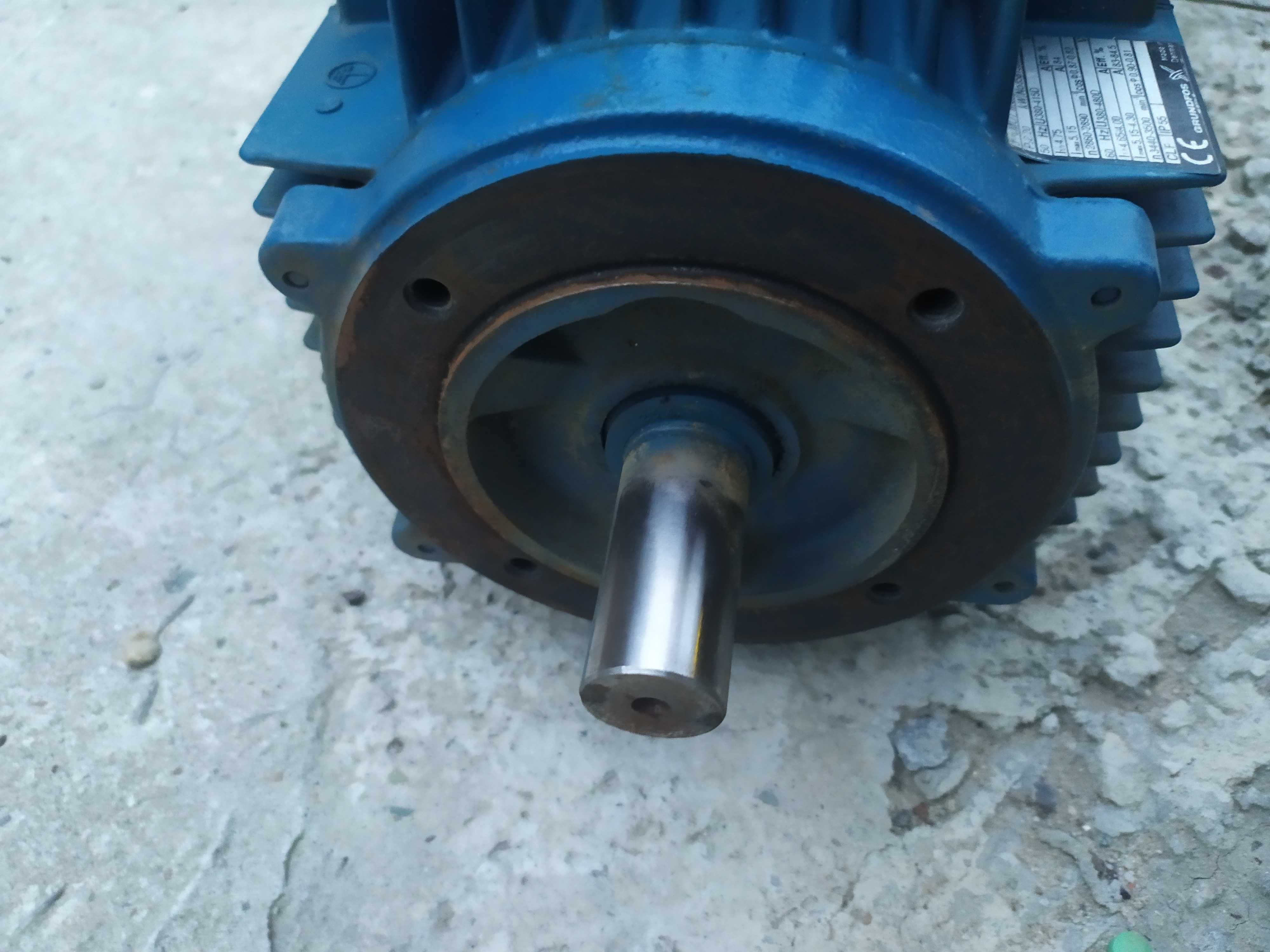 Silnik 3f  grundfoss 2.2 kw