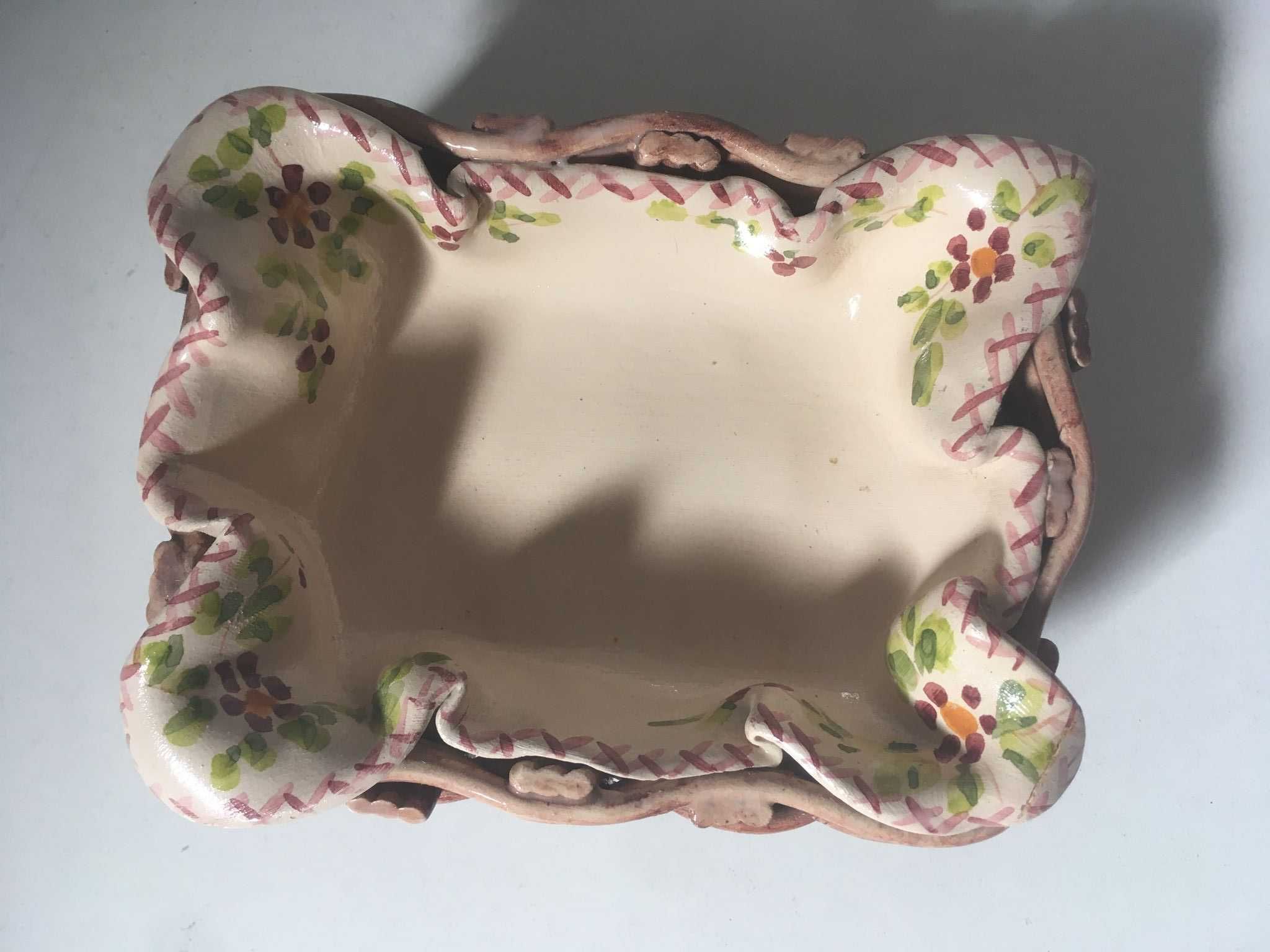 Cesta feita de Porcelana