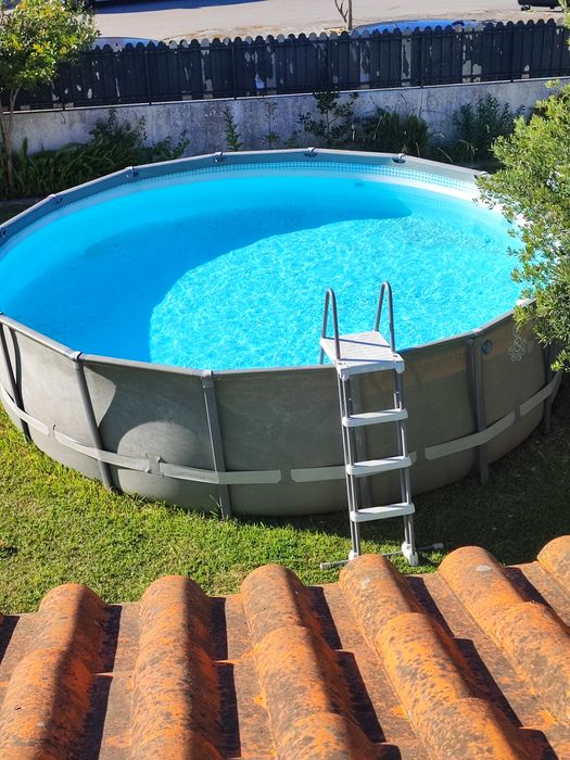 Piscina Intex com bomba areia