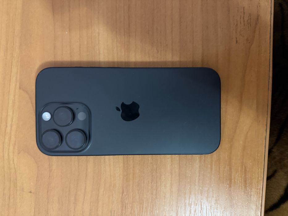 Продам Iphone 16pro 128