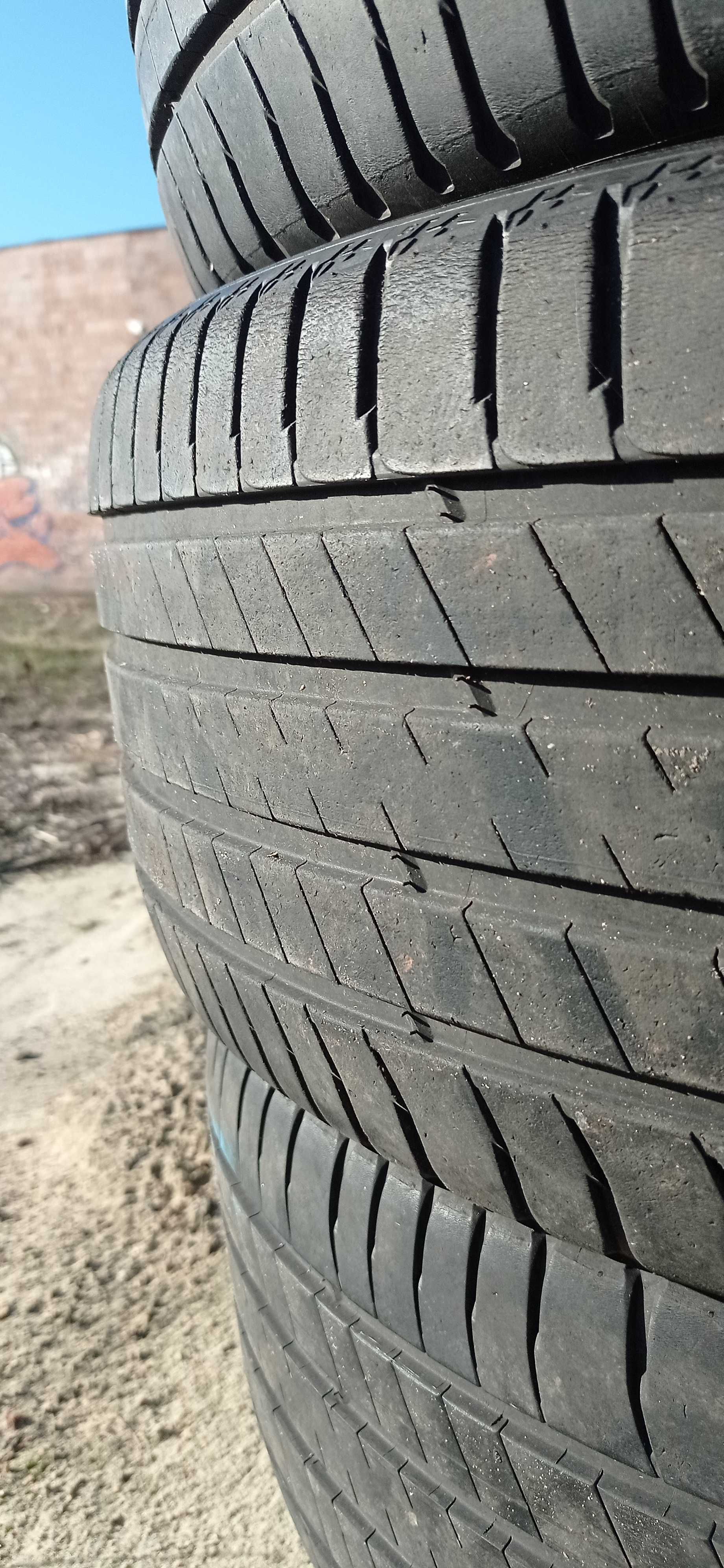 Michelin Latitude 255/45 r20