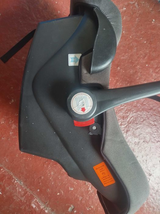 Дитяче автокрісло -переноска TILLY Sparky