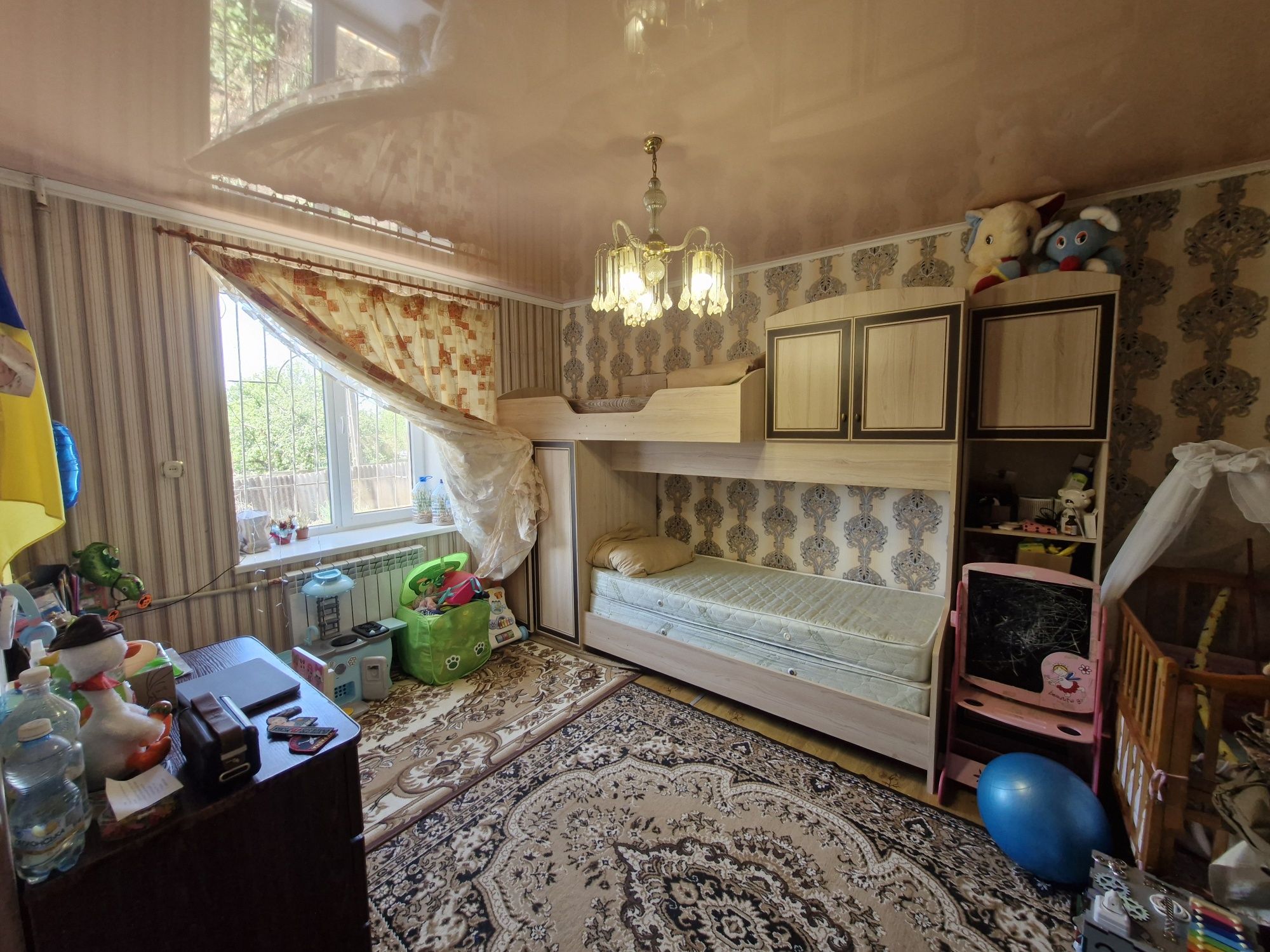 Продаж 2-х кімнатної квартири. Сталінка. Шахта Батьківшіна.