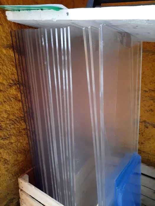 Idealne płyty pleksi 99 x 41,5 x 0,7 cm - bezbarwny akryl plexa (rysy)