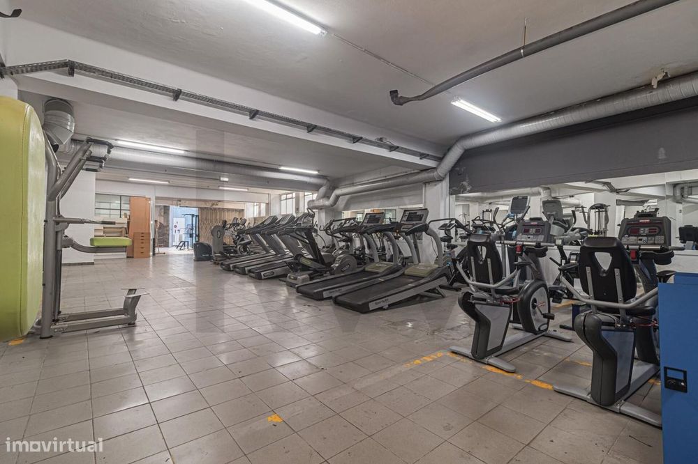 Garagem com 1016m2 utilizada para serviços | Mina D'Água