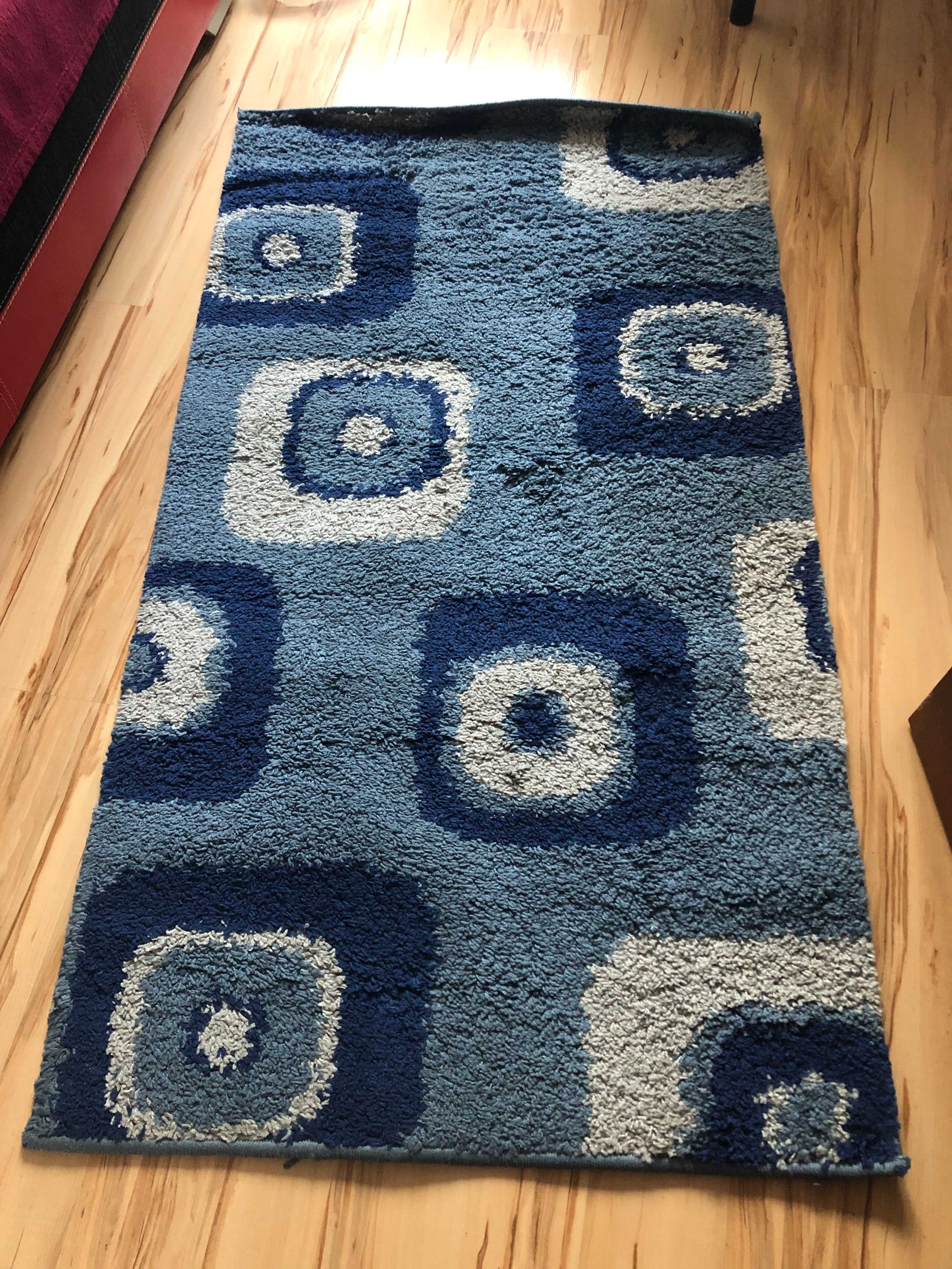 Zadbany dywan do pokoju młodzieżowego (150x81 cm)