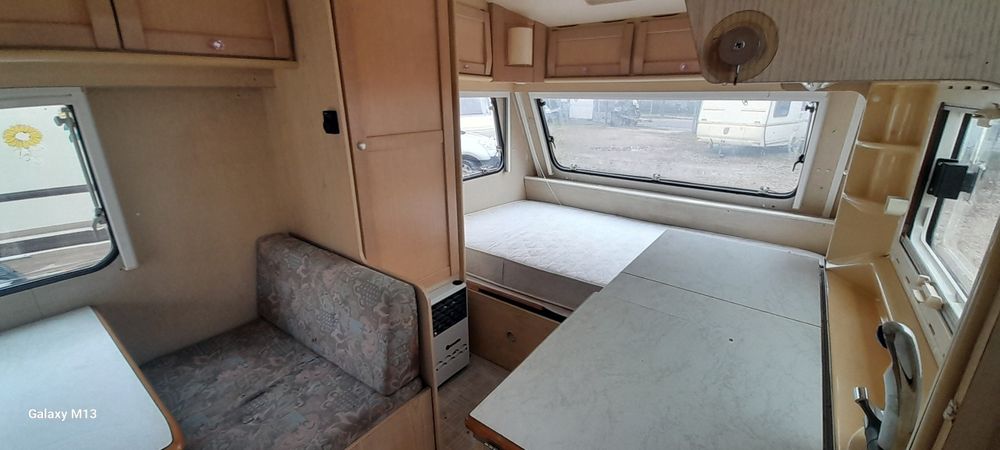 Przyczepa kempingowa Home-Car typ 400 ,rok 1995, DMC1000  przedsionek