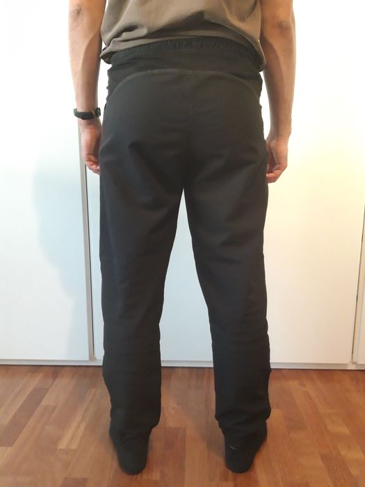 Calças pretas Domyos Decathlon tamanho M