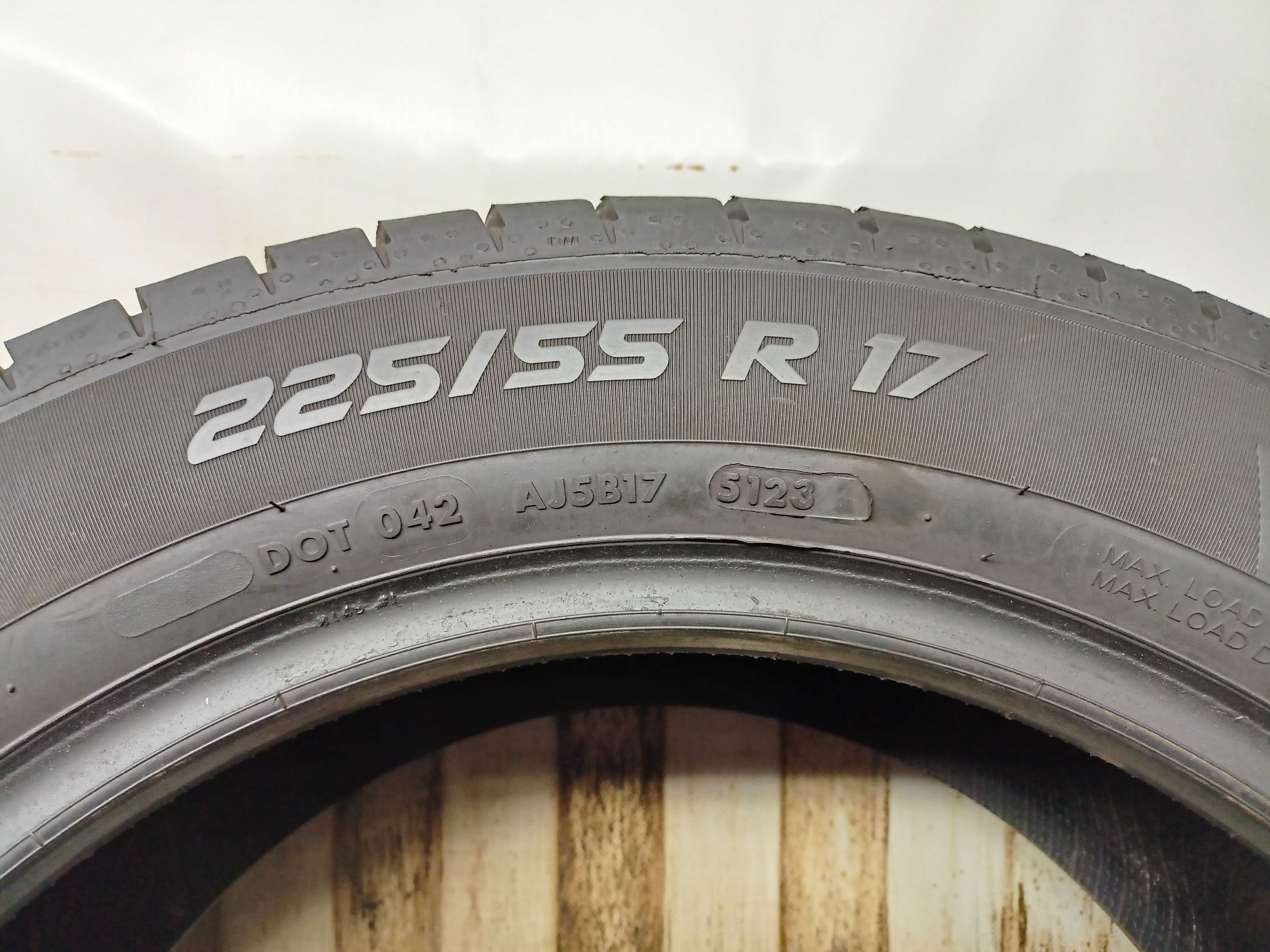 Vredestein Contracr 2 225/55/17C 23r. 109/107H 2x8,8mm (4113)