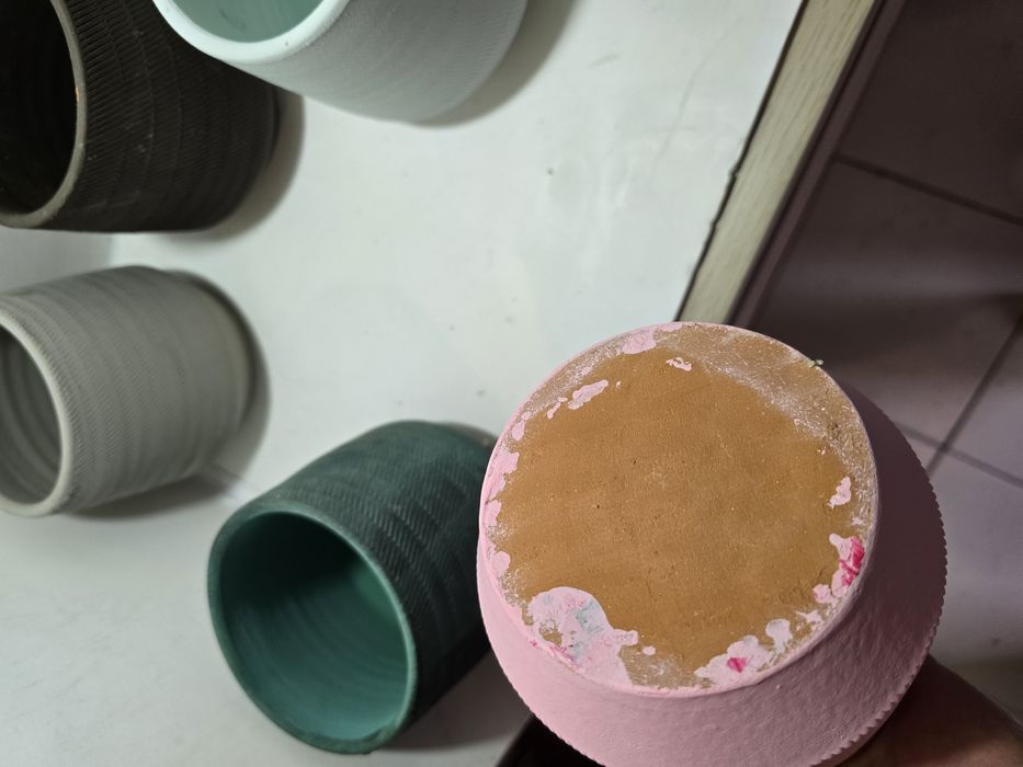 Vasos pintados de barro