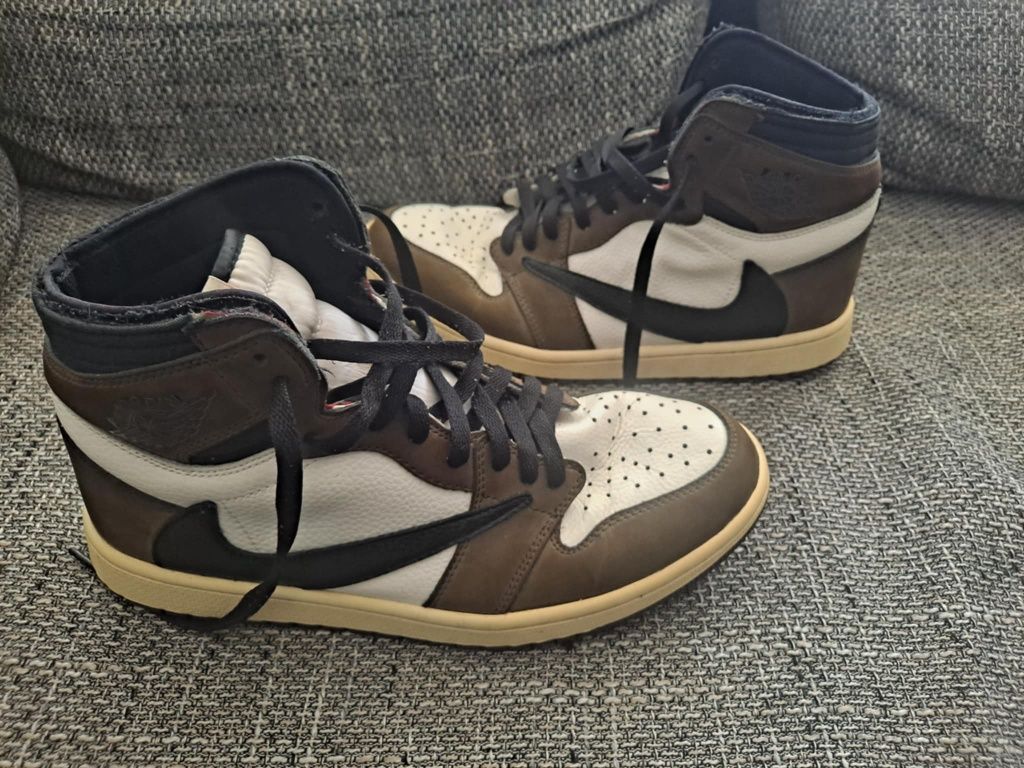 Nike Air Jordan 1 Retro High Og x Travis Scott 43
