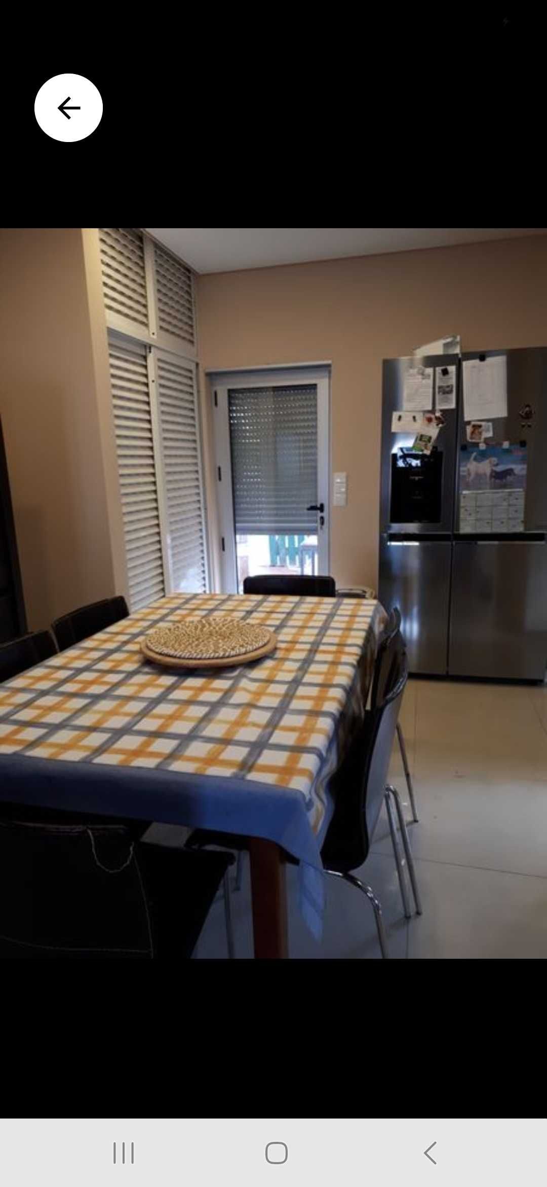 Alugo suite a casal universitários UA
