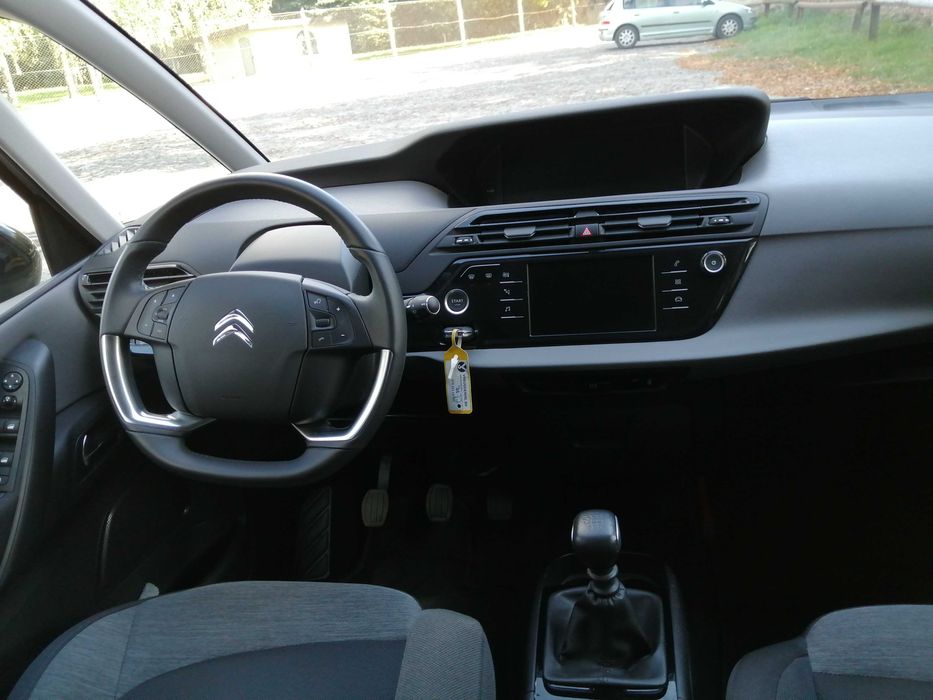 Citroen C4 Spacetourer 2022 rok