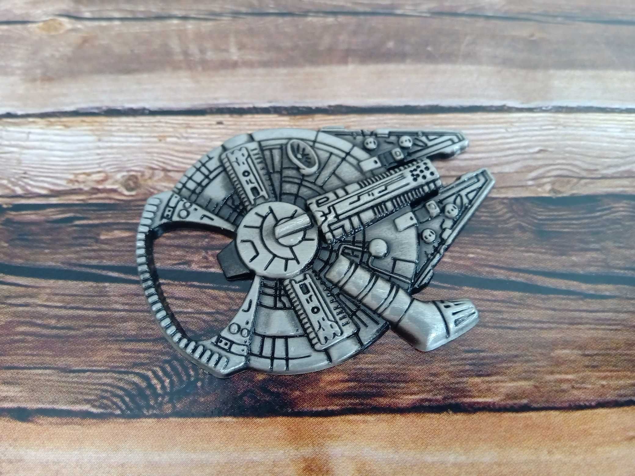 Star Wars - Sokół Millenium. Otwieracz, super!