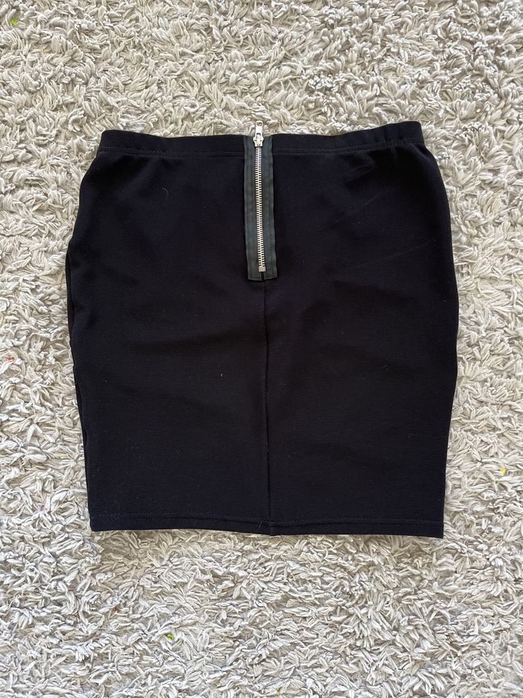 Czarna mini spódniczka zip bay s