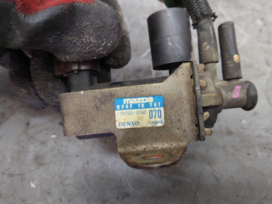 Mazda 6 I GG Premacy 2.0 CITD Zawór Podciśnienia