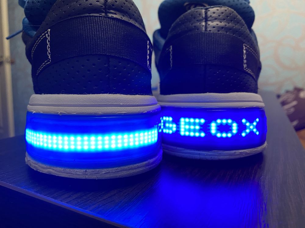 Кросівки geox led. 37 розмір