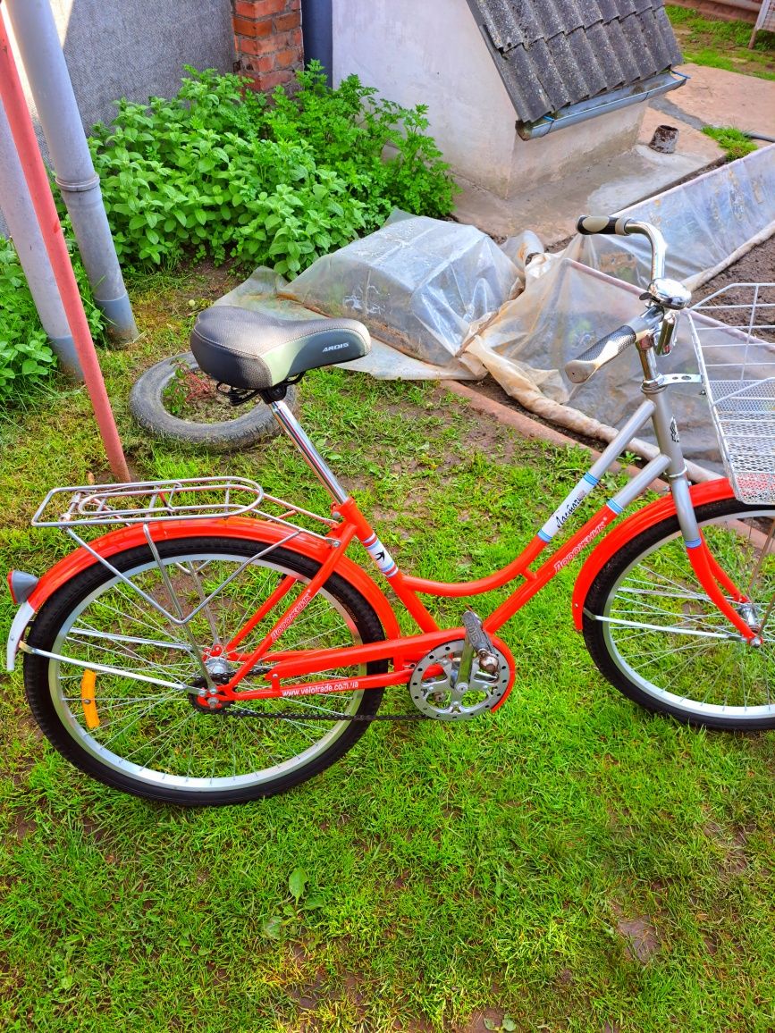 Продам велосипед женский Дорожник "Ласточка"