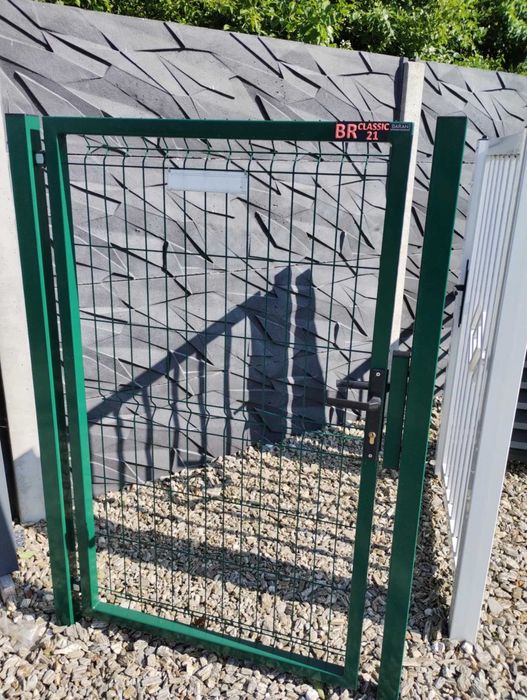 POWYSTAWOWA Furtka panelowa 3D PRAWA, Ocynk + RAL 6005, 100x150cm