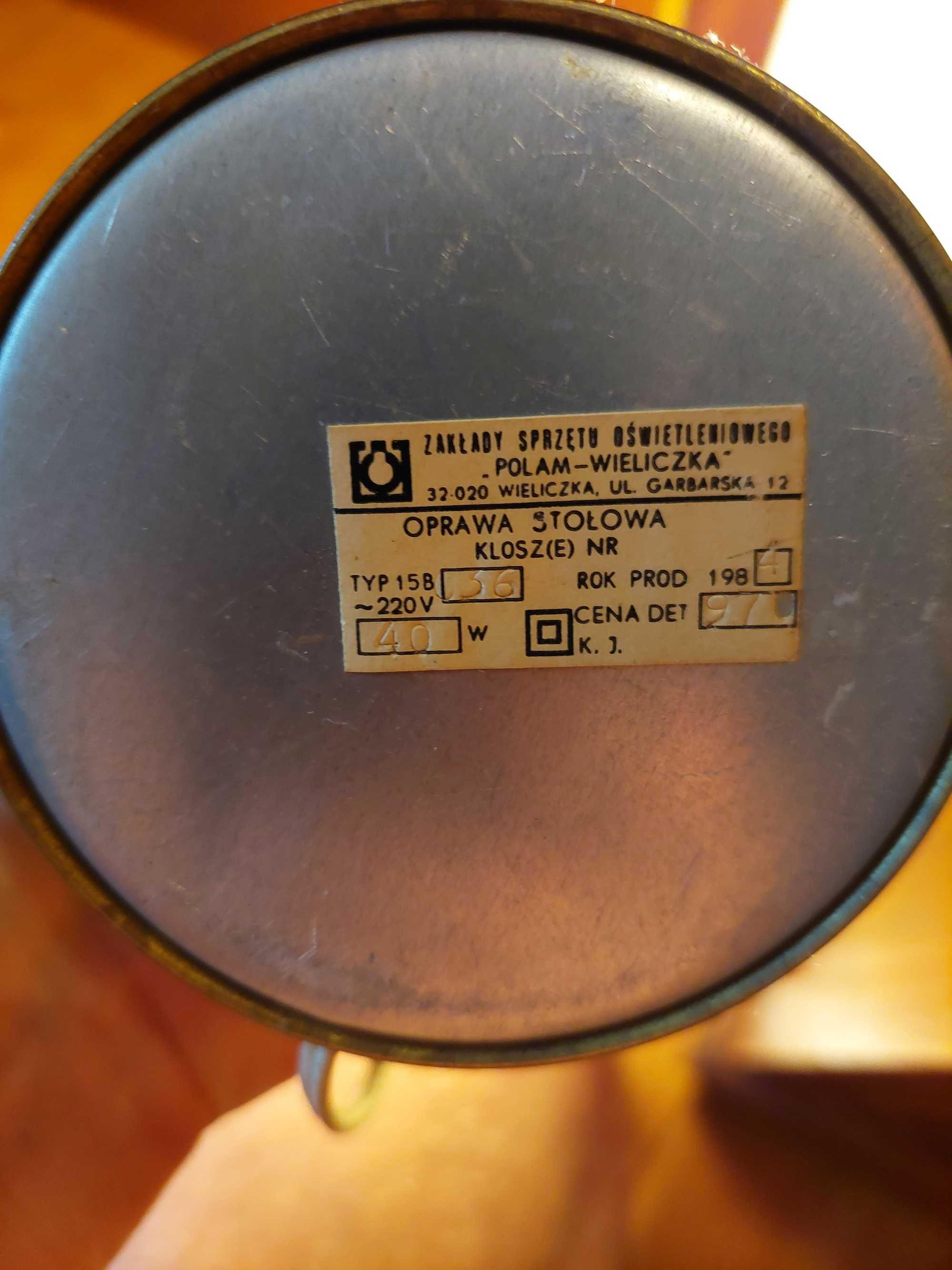 Lampka nocna z abażurem-piękna rzecz.