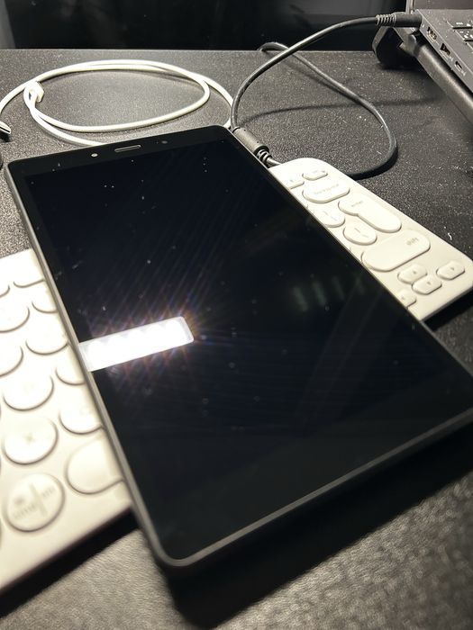 Планшет доя навчання samsung SM T295