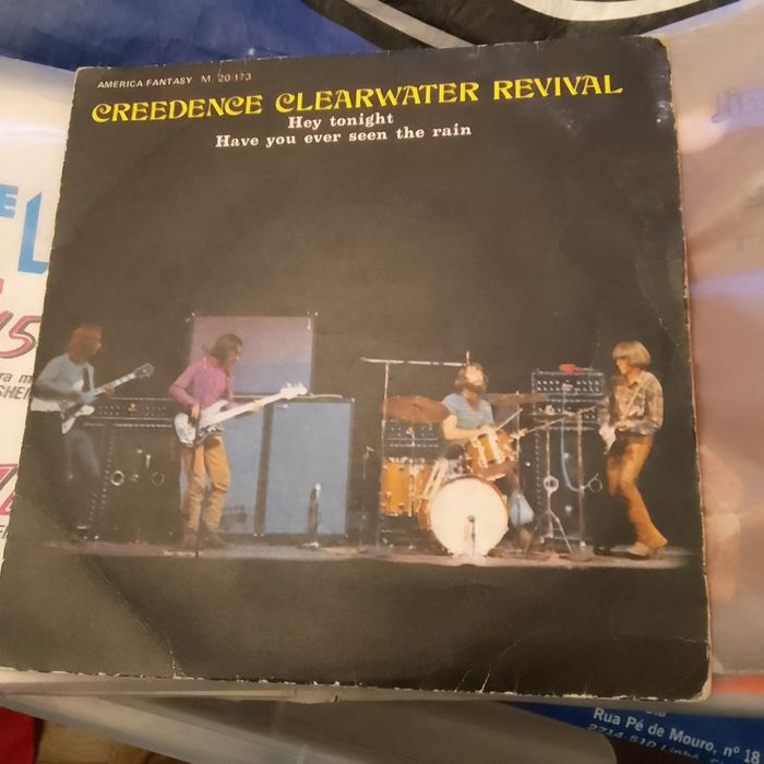 Credence Clearwater Revival - Hey tonight/ Have you ever seen the rain