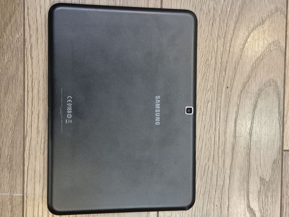 Планшет Samsung Galaxy Tab 4