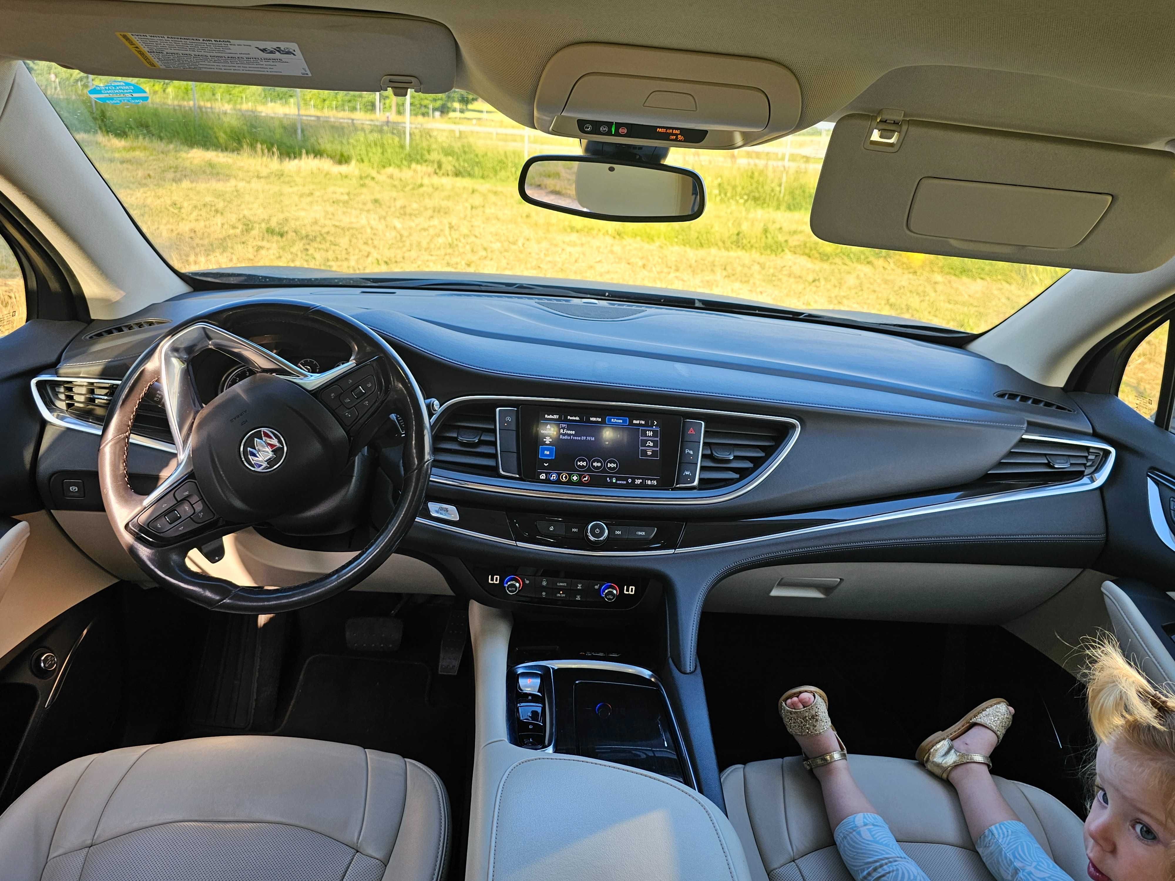 BUICK ENCLAVE-Pacifica,Durango,Acadia-7 osobowy niski przebieg