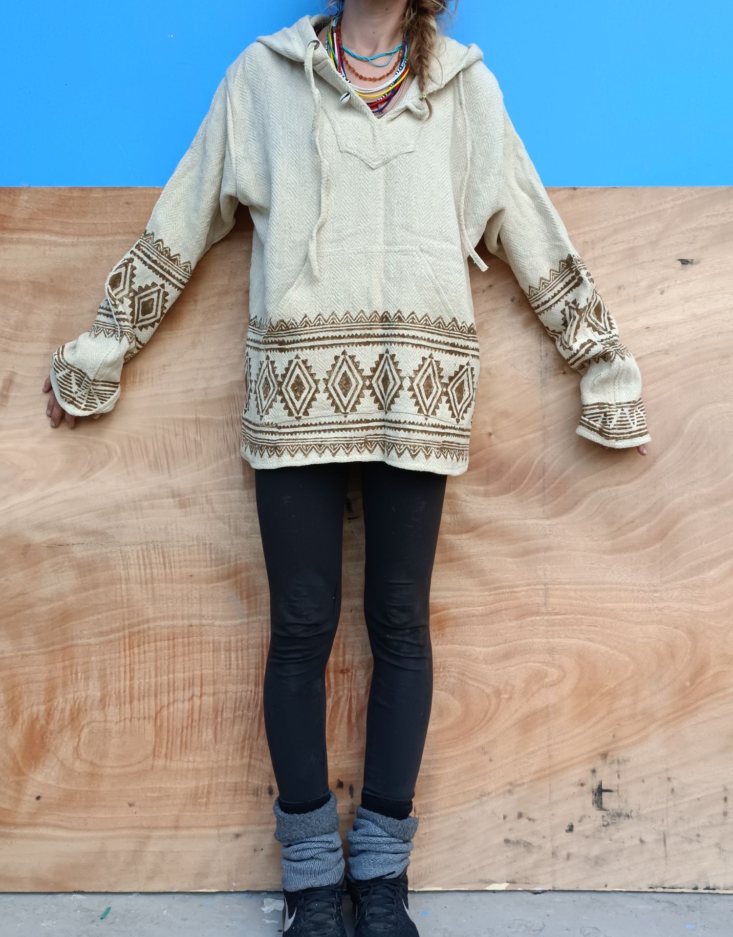 Bluza etno z kapturem