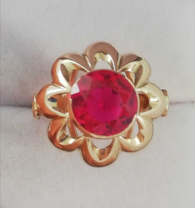 ZŁOTY pierścionek p585 rubinowy kamień Lata 70 te PRL.