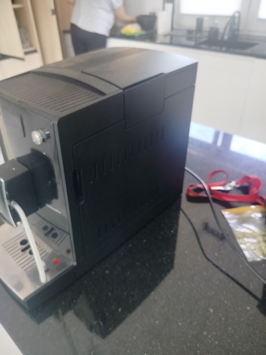 Ekspres ciśnieniowy Nivona