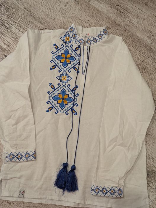 Продам вишиванку на підлітка