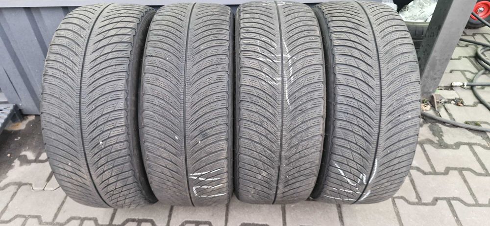 Michelin Pilot Alpin PA5 235 40 R19 96W XL