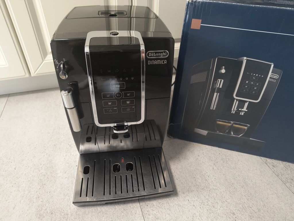 Ekspres do kawy DE'LONGHI ECAM 350.15 B

Specyfikacja:

Moc 1450 W
Ciś